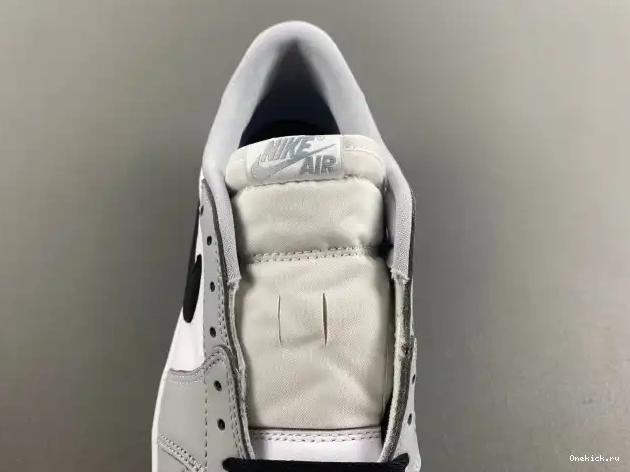 One Kick 1 Low Barons Jordan CZ0790-110 Air OG 0628